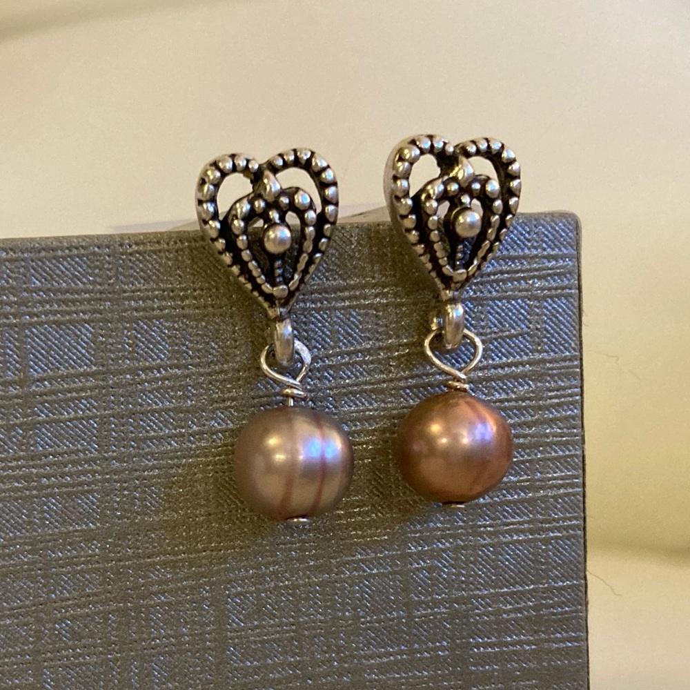 🌷 3 for $15 🌷 Sterling silver heart pearl earrings